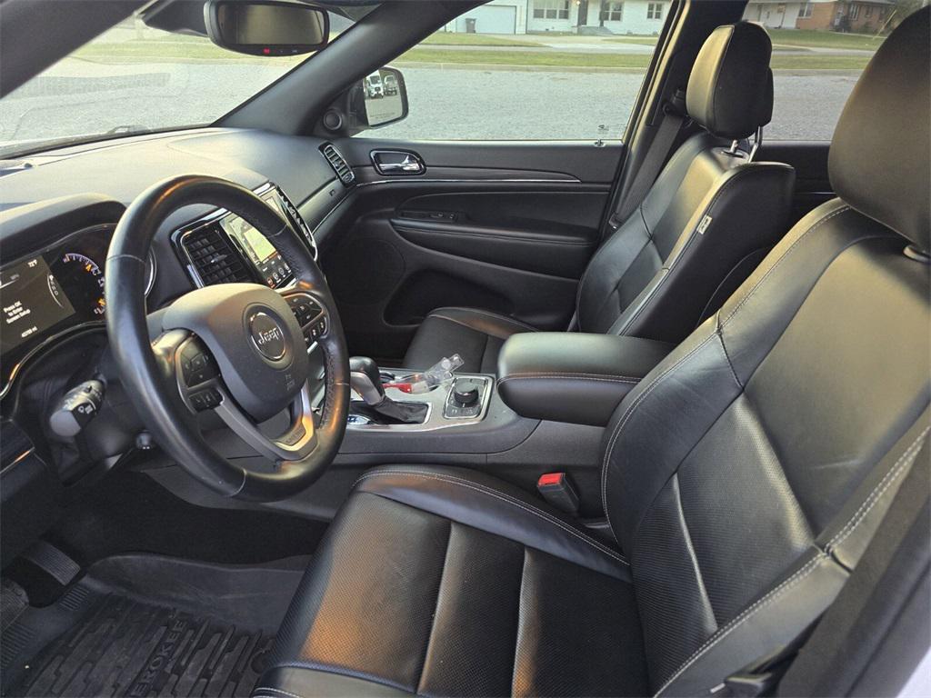 used 2021 Jeep Grand Cherokee car, priced at $28,126