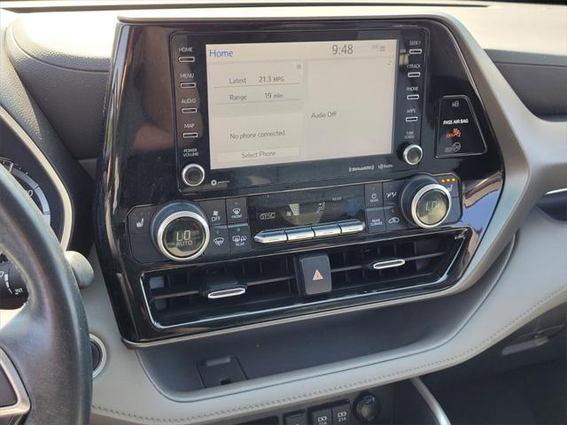 used 2021 Toyota Highlander car, priced at $33,997