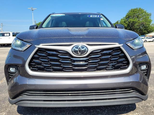 used 2021 Toyota Highlander car, priced at $33,997