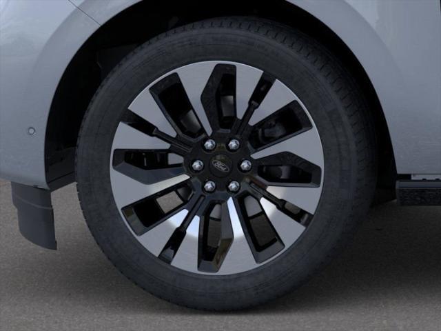 new 2025 Ford Expedition car, priced at $80,750