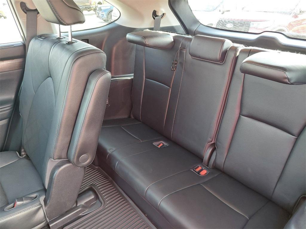 used 2021 Toyota Highlander car, priced at $36,987
