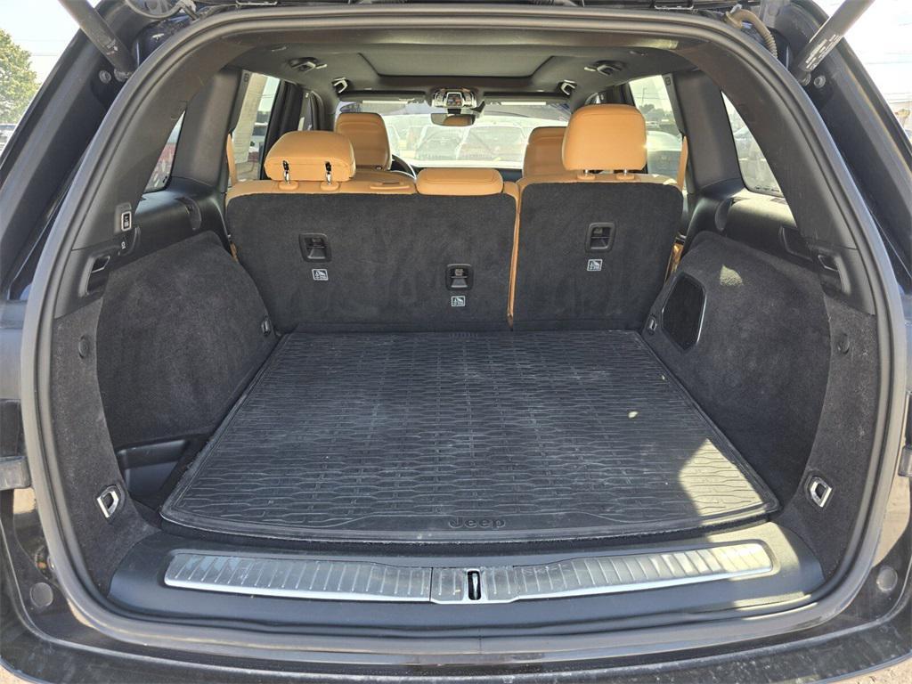 used 2023 Jeep Grand Cherokee car, priced at $39,900