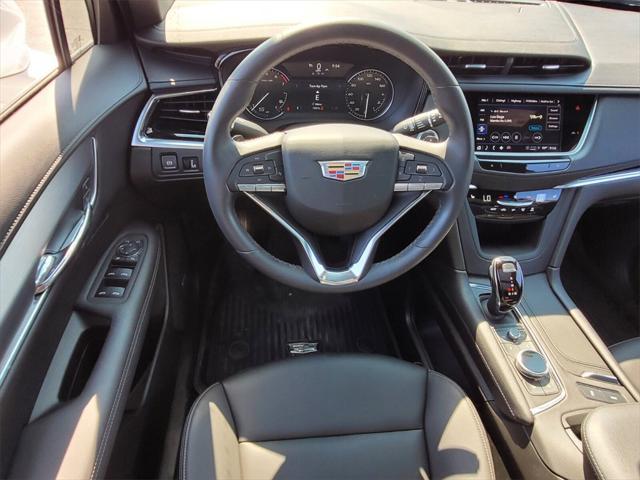 used 2024 Cadillac XT6 car, priced at $41,174