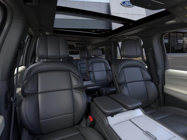 new 2025 Lincoln Navigator car