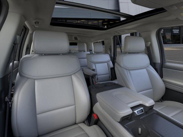 new 2025 Ford Expedition car, priced at $72,425