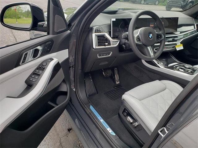 new 2026 BMW X7 car, priced at $100,375