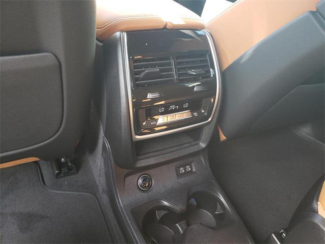 new 2026 BMW X7 car, priced at $98,905