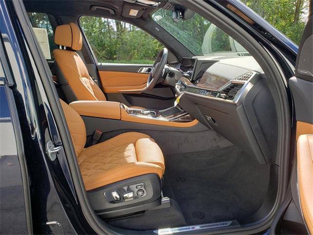 new 2026 BMW X7 car, priced at $98,905