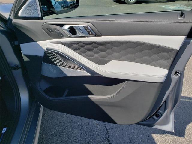 new 2025 BMW X6 M car, priced at $149,015