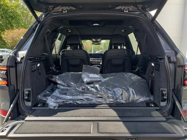 new 2026 BMW X7 car, priced at $101,435