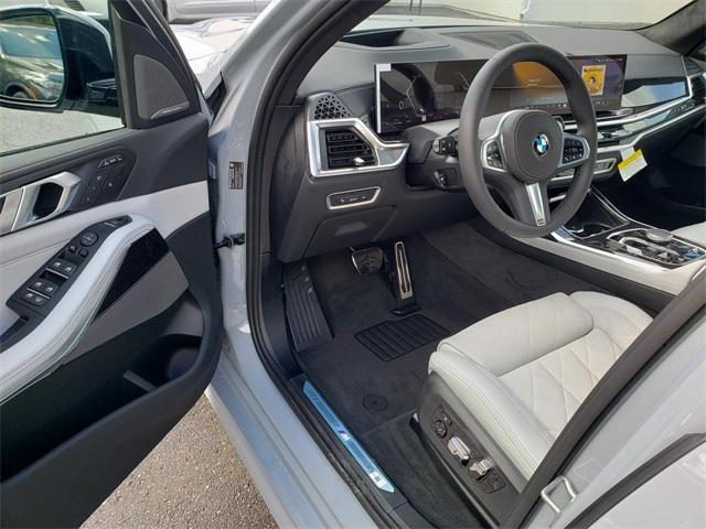 new 2026 BMW X7 car, priced at $99,735