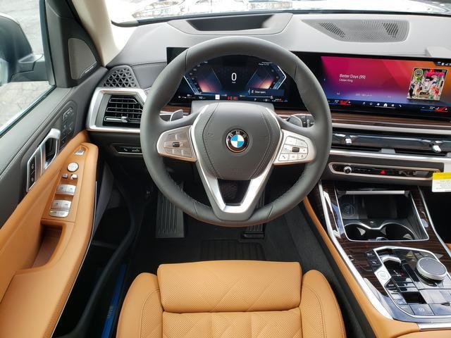 new 2025 BMW X7 car, priced at $92,375