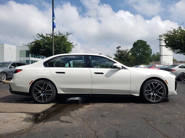 new 2024 BMW 760 car, priced at $132,075