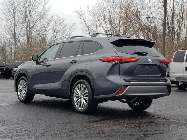 used 2023 Toyota Highlander car, priced at $44,995