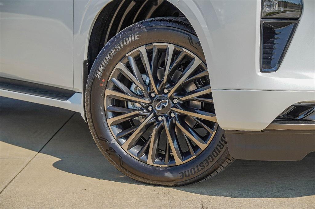 new 2026 INFINITI QX80 car, priced at $118,857