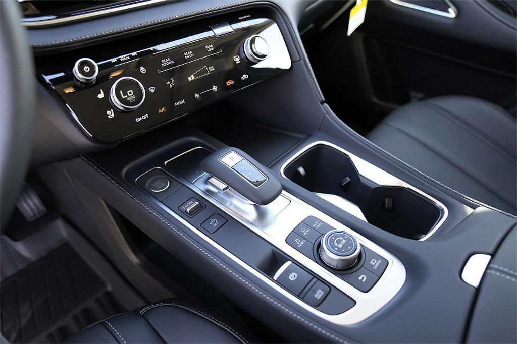 used 2025 INFINITI QX60 car, priced at $45,800