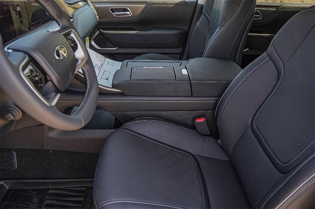 new 2026 INFINITI QX80 car, priced at $97,580