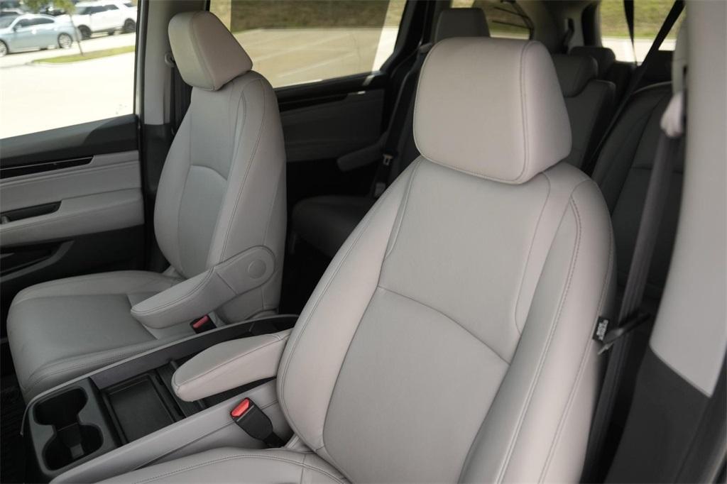 used 2022 Honda Odyssey car, priced at $34,000