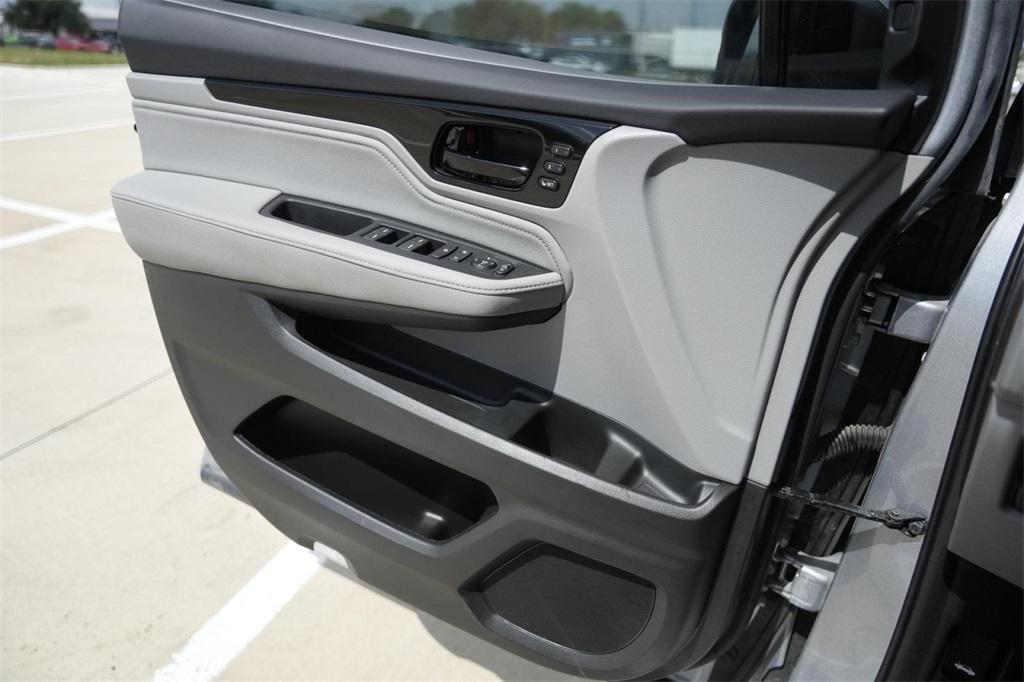 used 2022 Honda Odyssey car, priced at $34,000