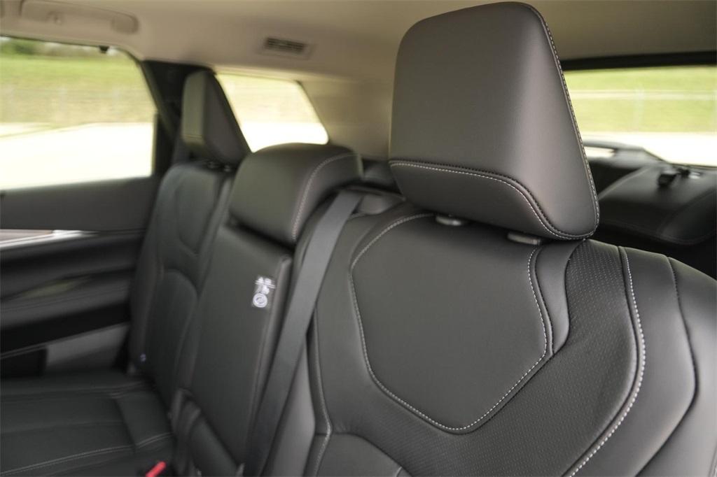 new 2025 INFINITI QX60 car, priced at $53,077