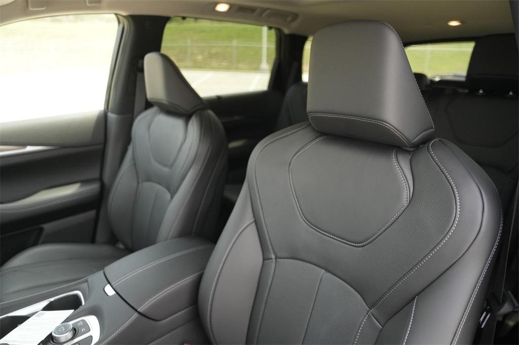new 2025 INFINITI QX60 car, priced at $53,077