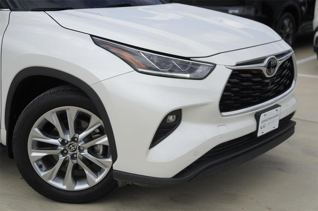 used 2021 Toyota Highlander car, priced at $35,750