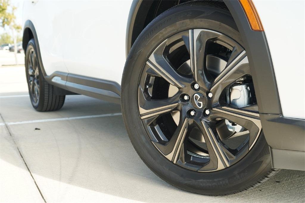 new 2026 INFINITI QX60 car, priced at $70,795