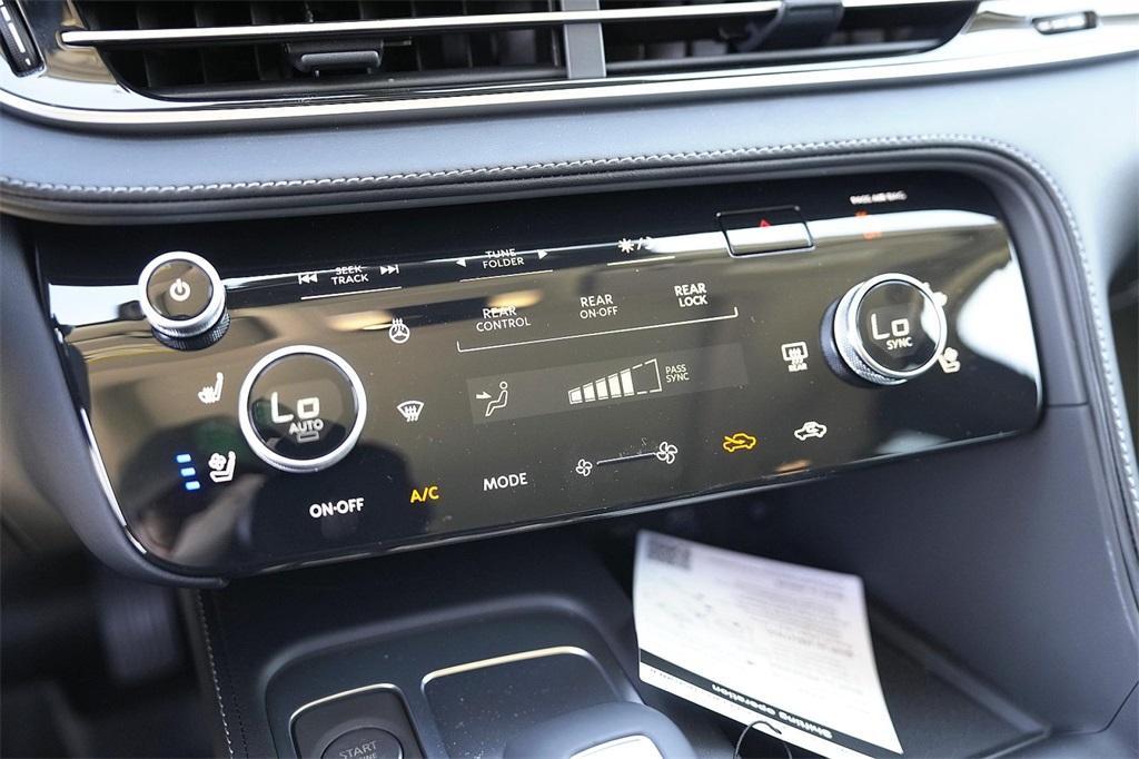 used 2025 INFINITI QX60 car, priced at $45,500