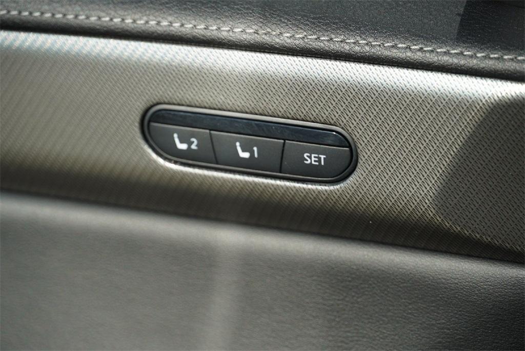 used 2025 INFINITI QX60 car, priced at $44,300