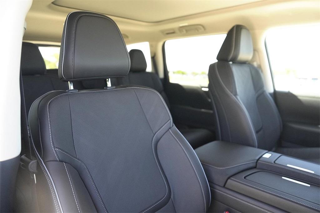 new 2025 INFINITI QX80 car, priced at $92,397