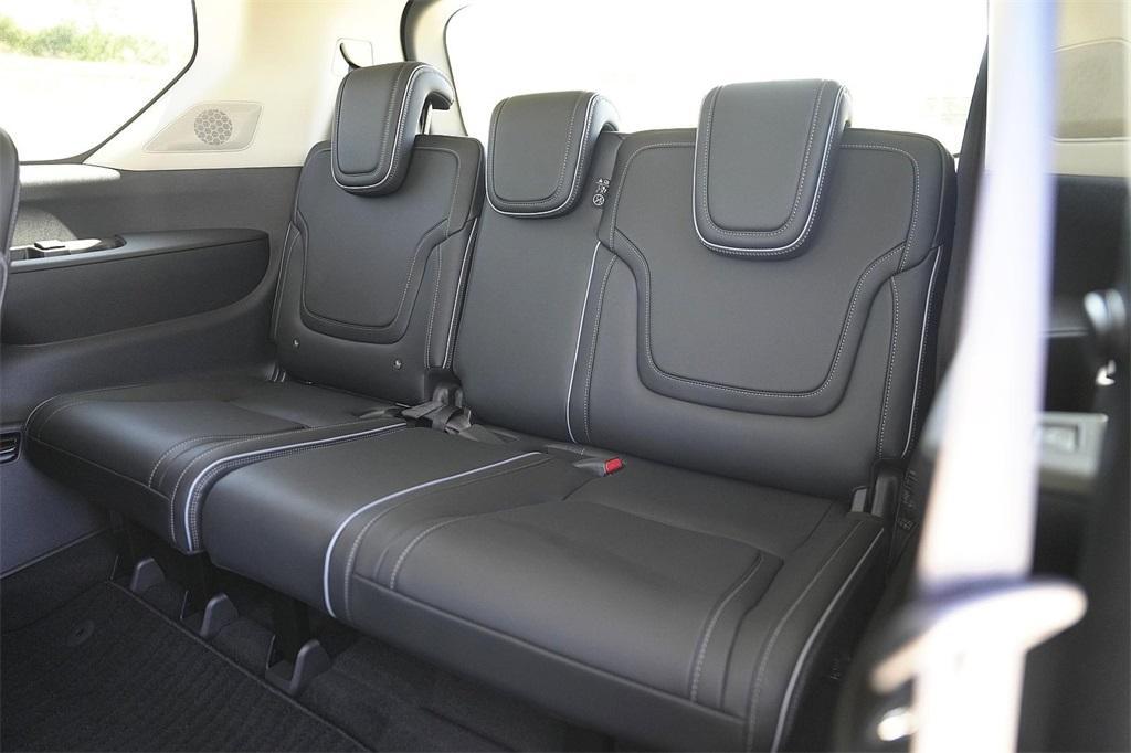 new 2025 INFINITI QX80 car, priced at $92,397