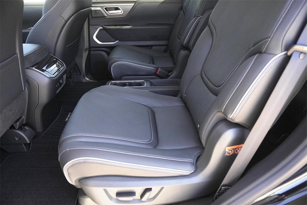 new 2025 INFINITI QX80 car, priced at $92,397