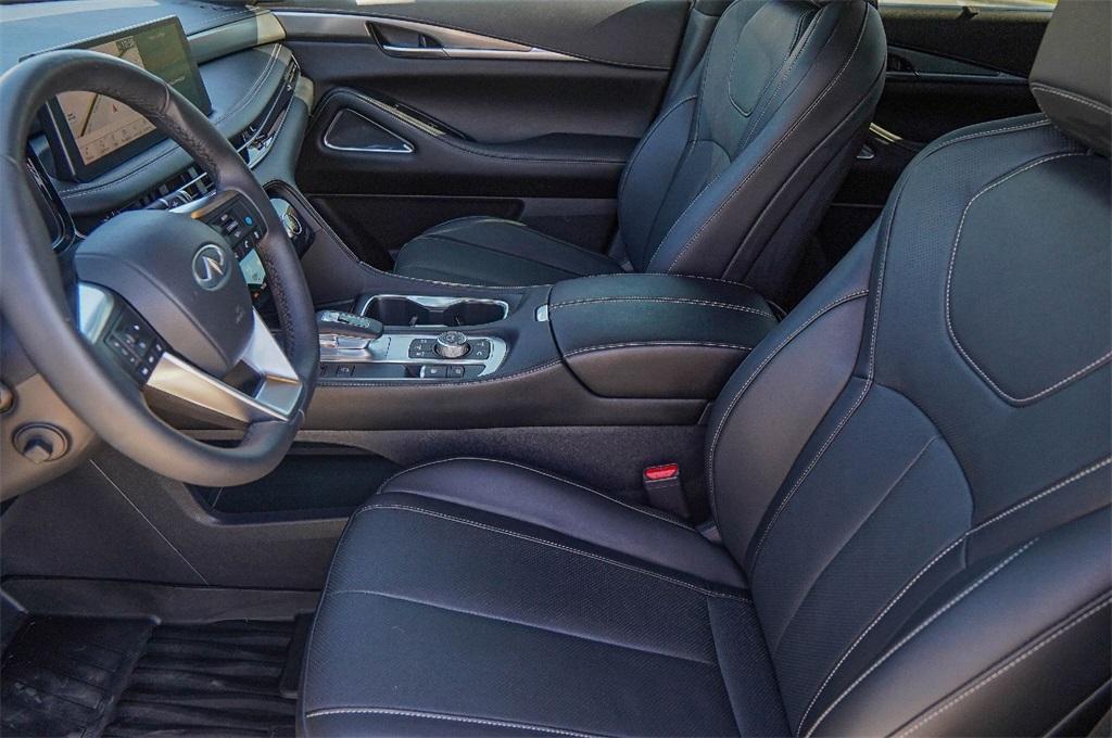 used 2025 INFINITI QX60 car, priced at $43,350