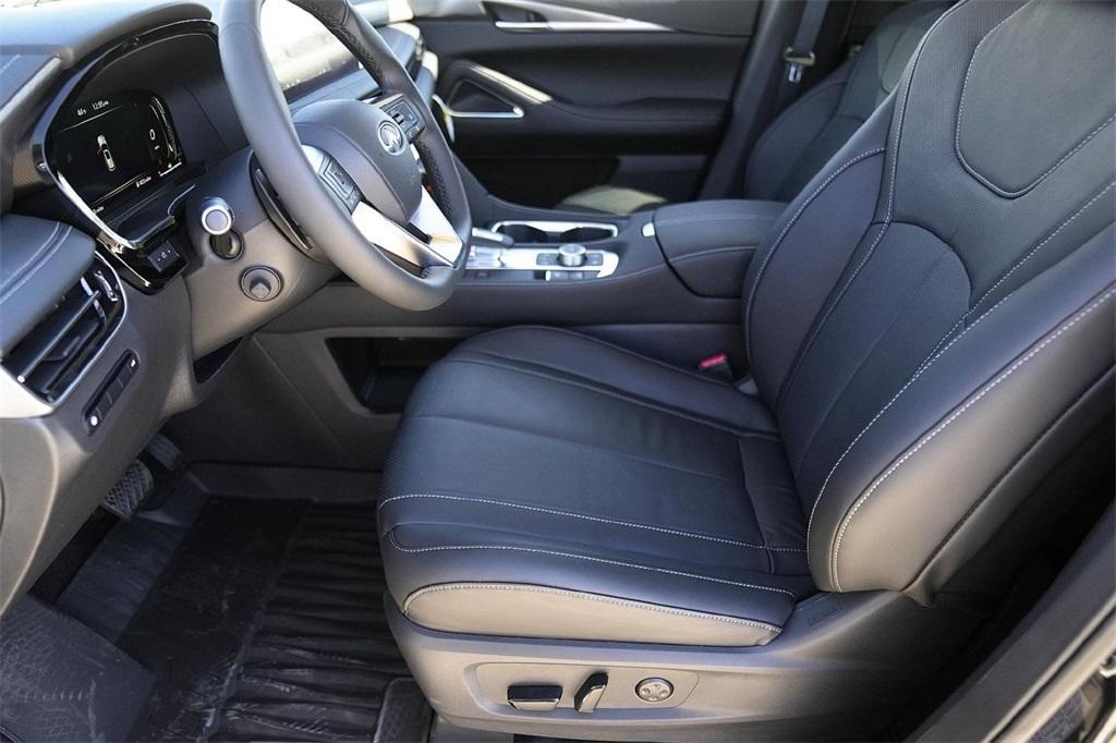 used 2025 INFINITI QX60 car, priced at $46,000
