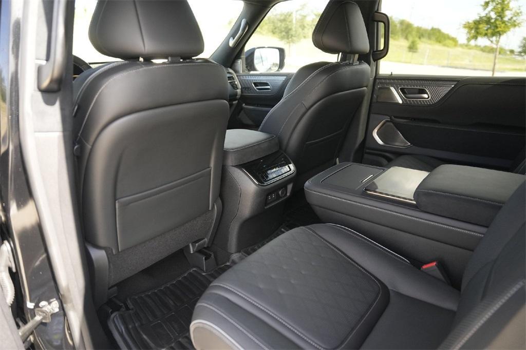 new 2025 INFINITI QX80 car, priced at $98,587