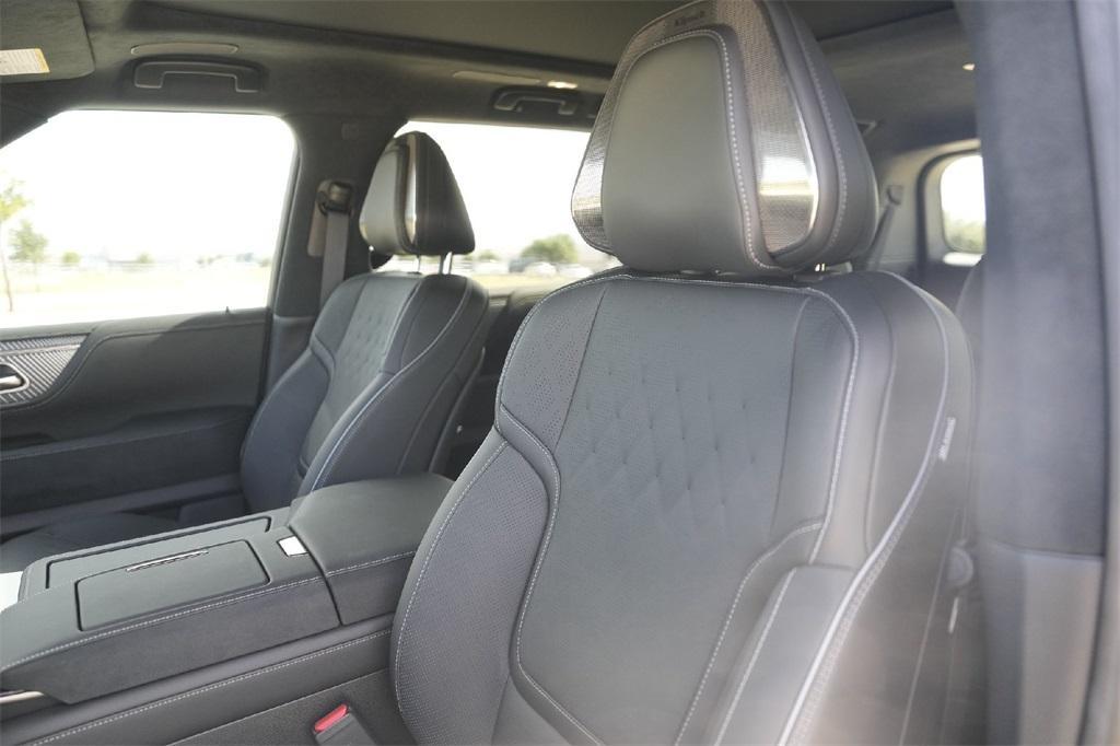 new 2025 INFINITI QX80 car, priced at $98,587