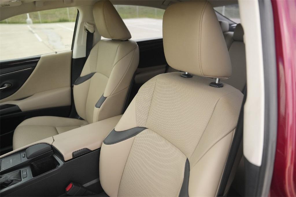 used 2019 Lexus ES 350 car, priced at $27,650