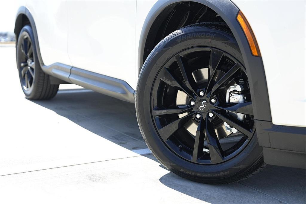 used 2025 INFINITI QX60 car, priced at $43,850