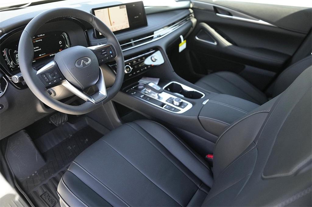 used 2025 INFINITI QX60 car, priced at $43,850