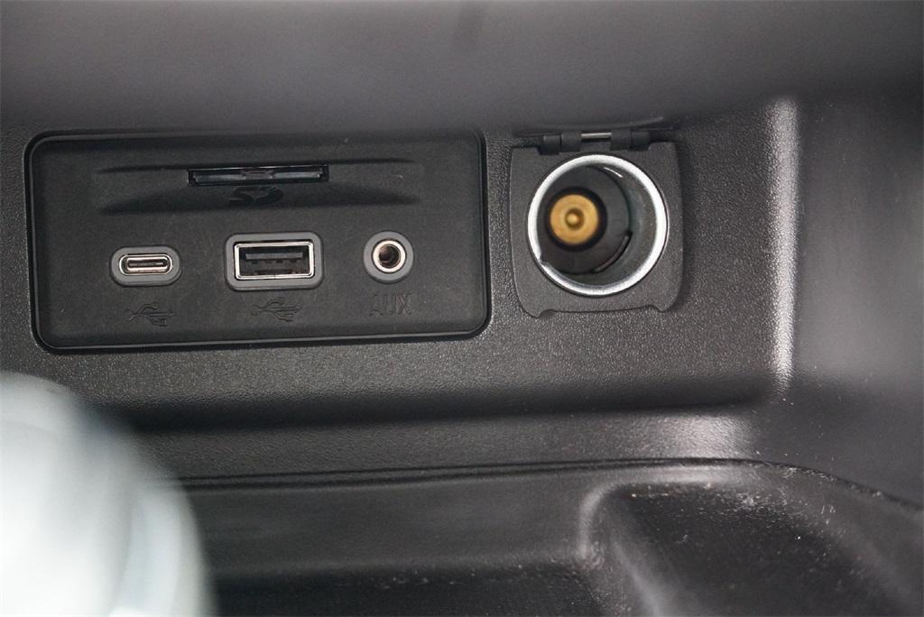 used 2021 Chevrolet Equinox car, priced at $18,800