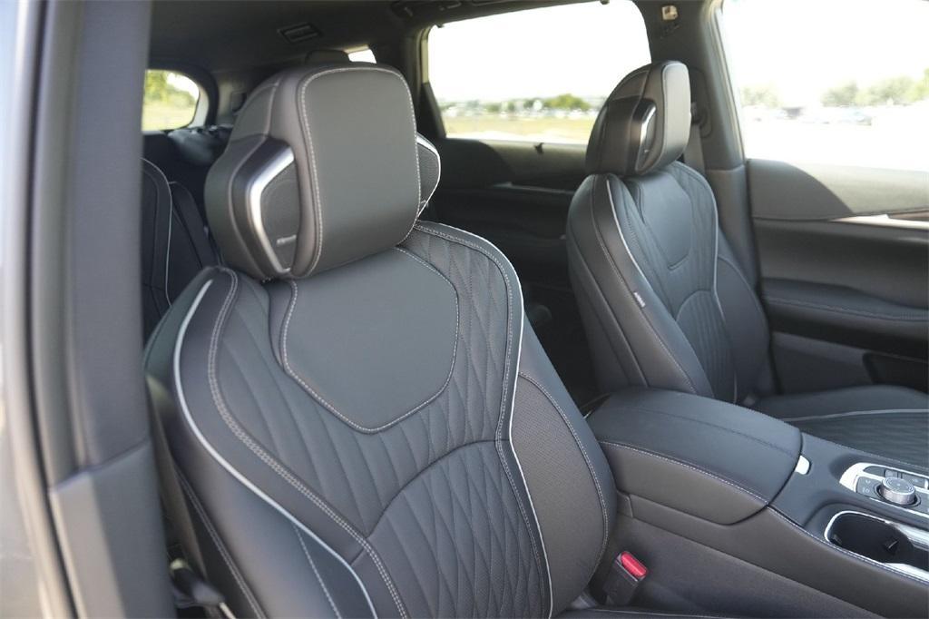 new 2026 INFINITI QX60 car, priced at $71,342