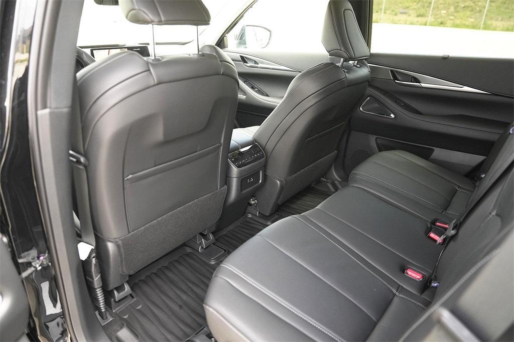 new 2025 INFINITI QX60 car, priced at $60,577