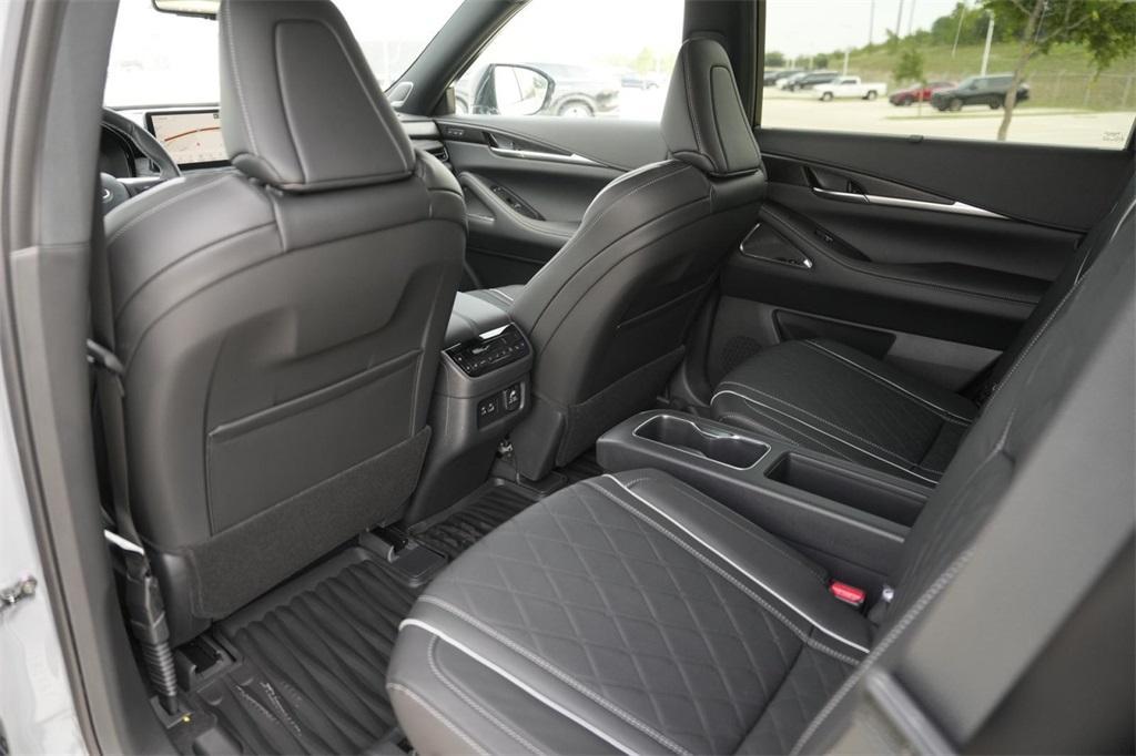 new 2025 INFINITI QX60 car, priced at $62,377