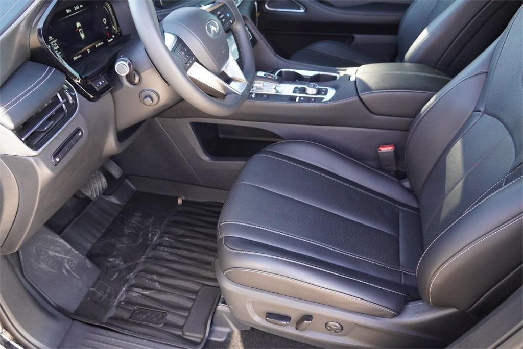 used 2025 INFINITI QX60 car, priced at $45,900