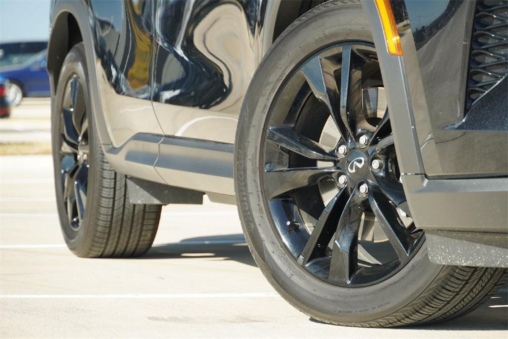 used 2025 INFINITI QX60 car, priced at $45,900