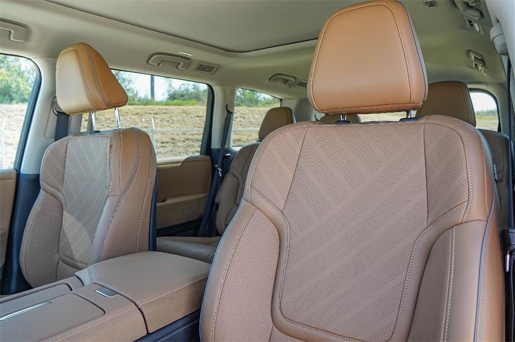 new 2026 INFINITI QX80 car, priced at $97,575