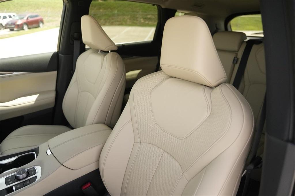 used 2024 INFINITI QX60 car, priced at $46,000