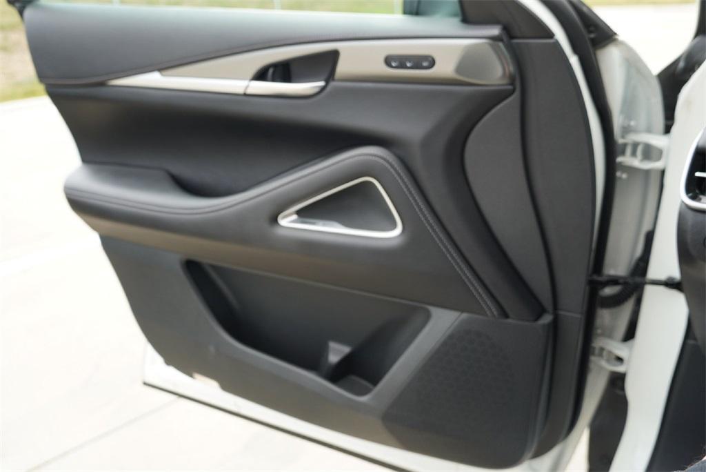 new 2025 INFINITI QX50 car, priced at $48,667