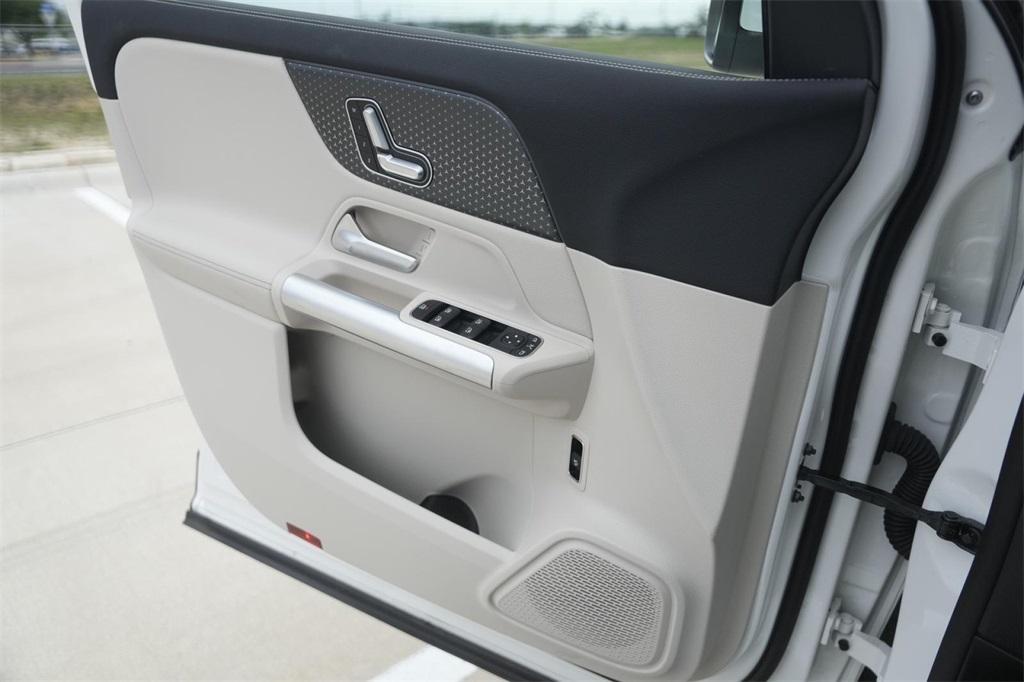 used 2025 Mercedes-Benz GLA 250 car, priced at $39,750