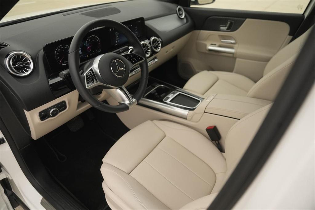 used 2025 Mercedes-Benz GLA 250 car, priced at $39,750